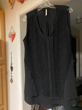 Michael Farrell, sleeveless, black tunic w/open weave top layer, size L